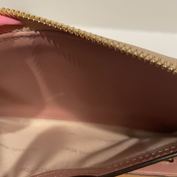 MK Wallet - Picture 4 of 6